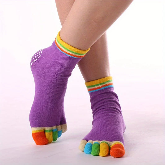 2025 New Arrival Custom Logo Cheap Colorful Wholesale Cotton Grips Yoga Cute Five Fingers Pilates Socks Anti Slip